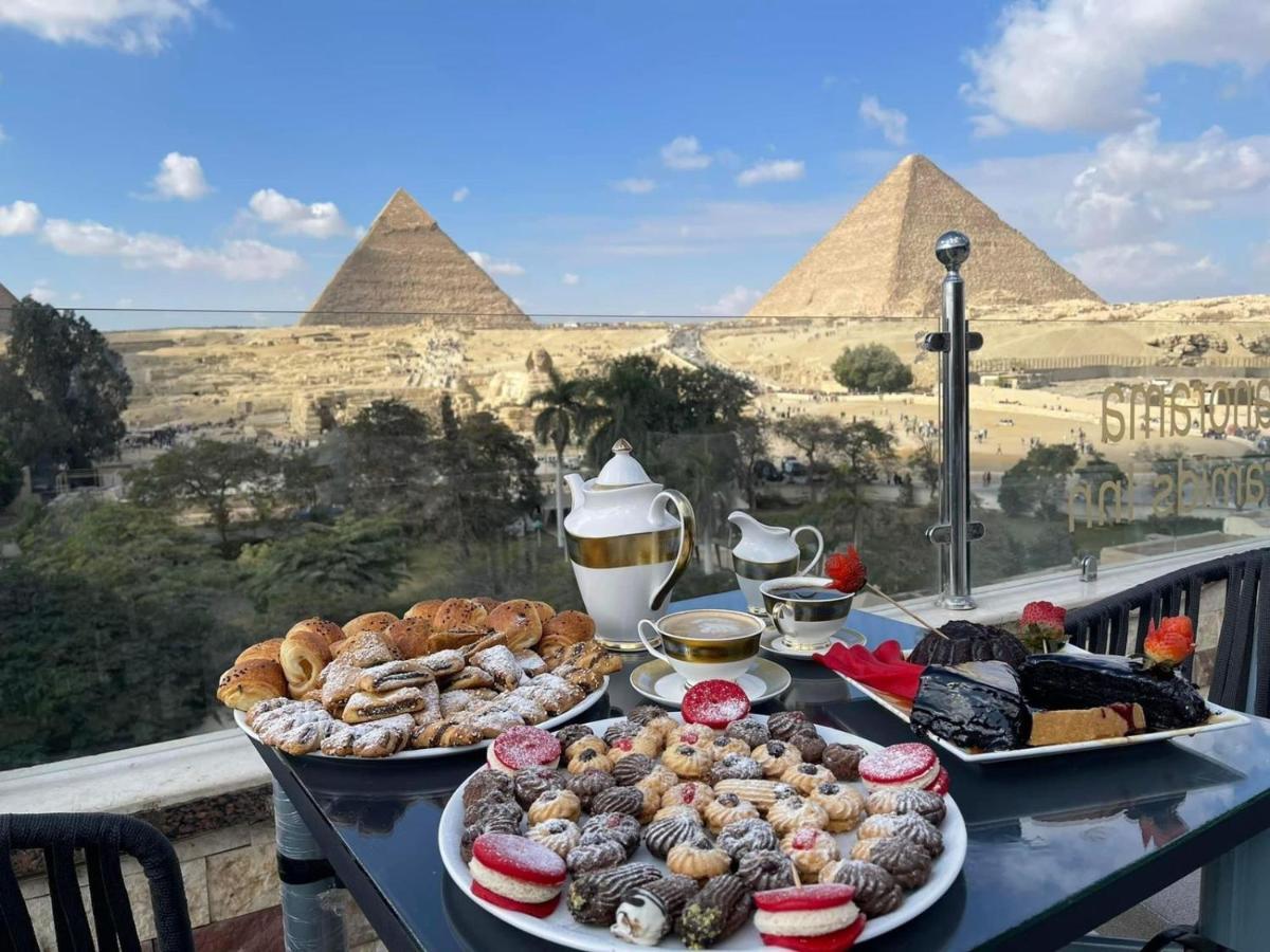 Hotel Panorama View Pyramids 3*